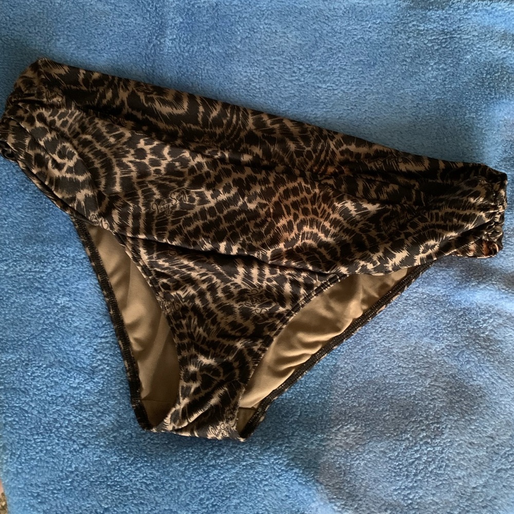 size L bikini bottoms from VS